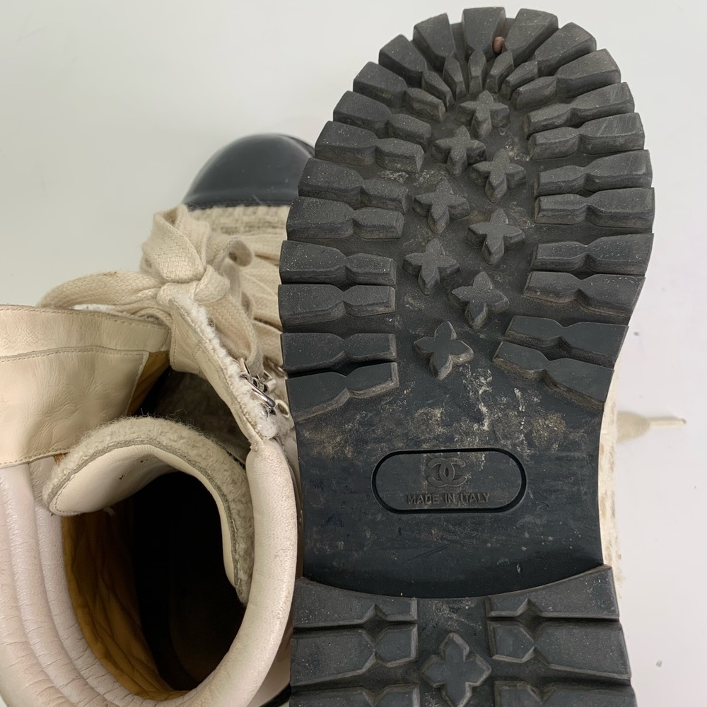 Chanel Tweed Patent Cap Toe Lace Up Short Boots Size 37 - Picture 6 of 6